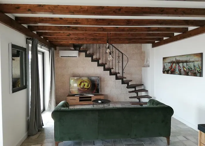 Perla Dalmatica 4* 로고즈니차