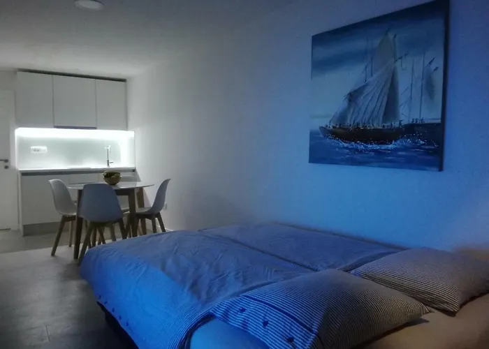 Perla Dalmatica 로고즈니차